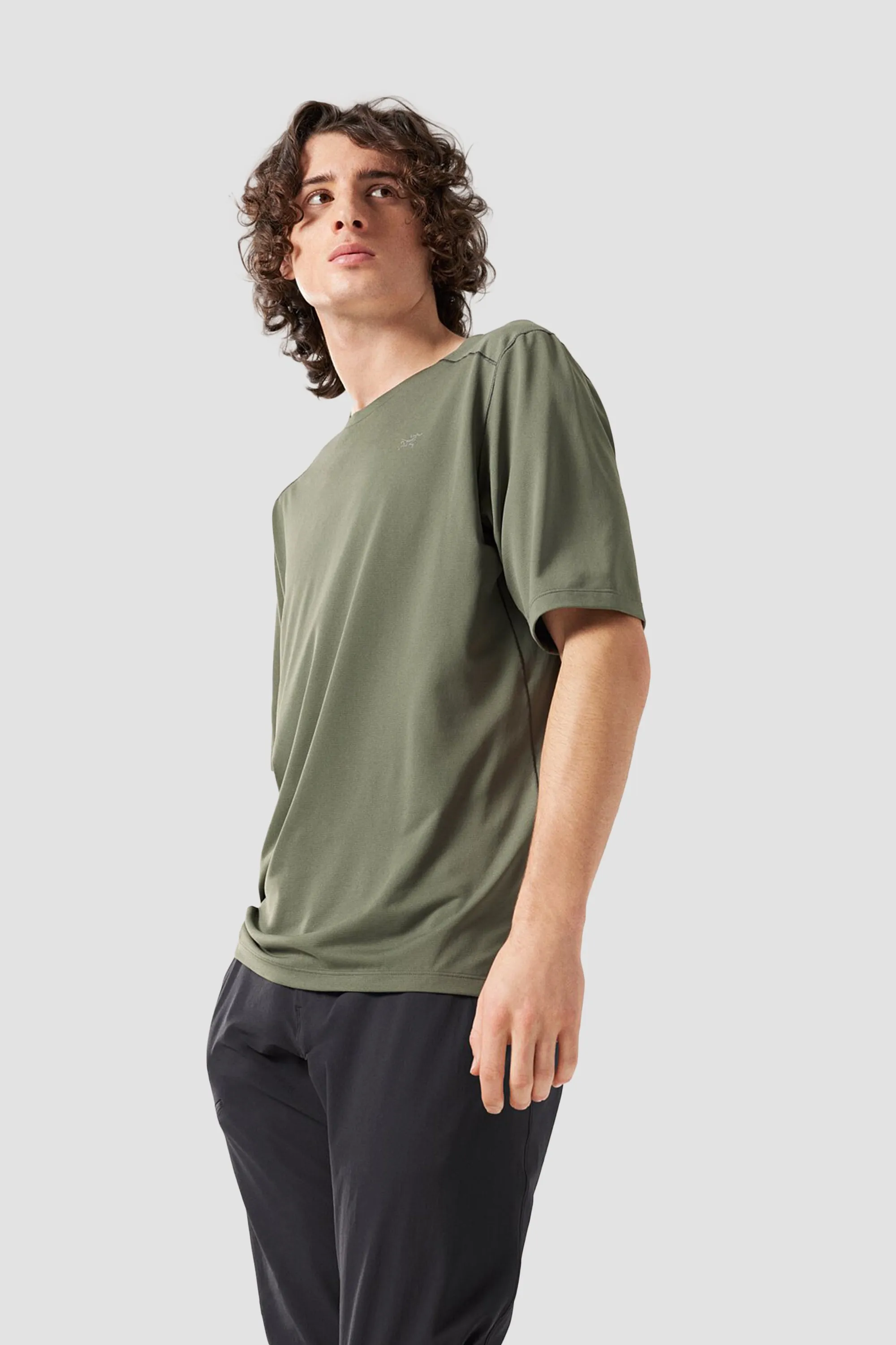 Arc'teryx Men's Cormac Crew Neck SS Shirt in Forage Heather ll