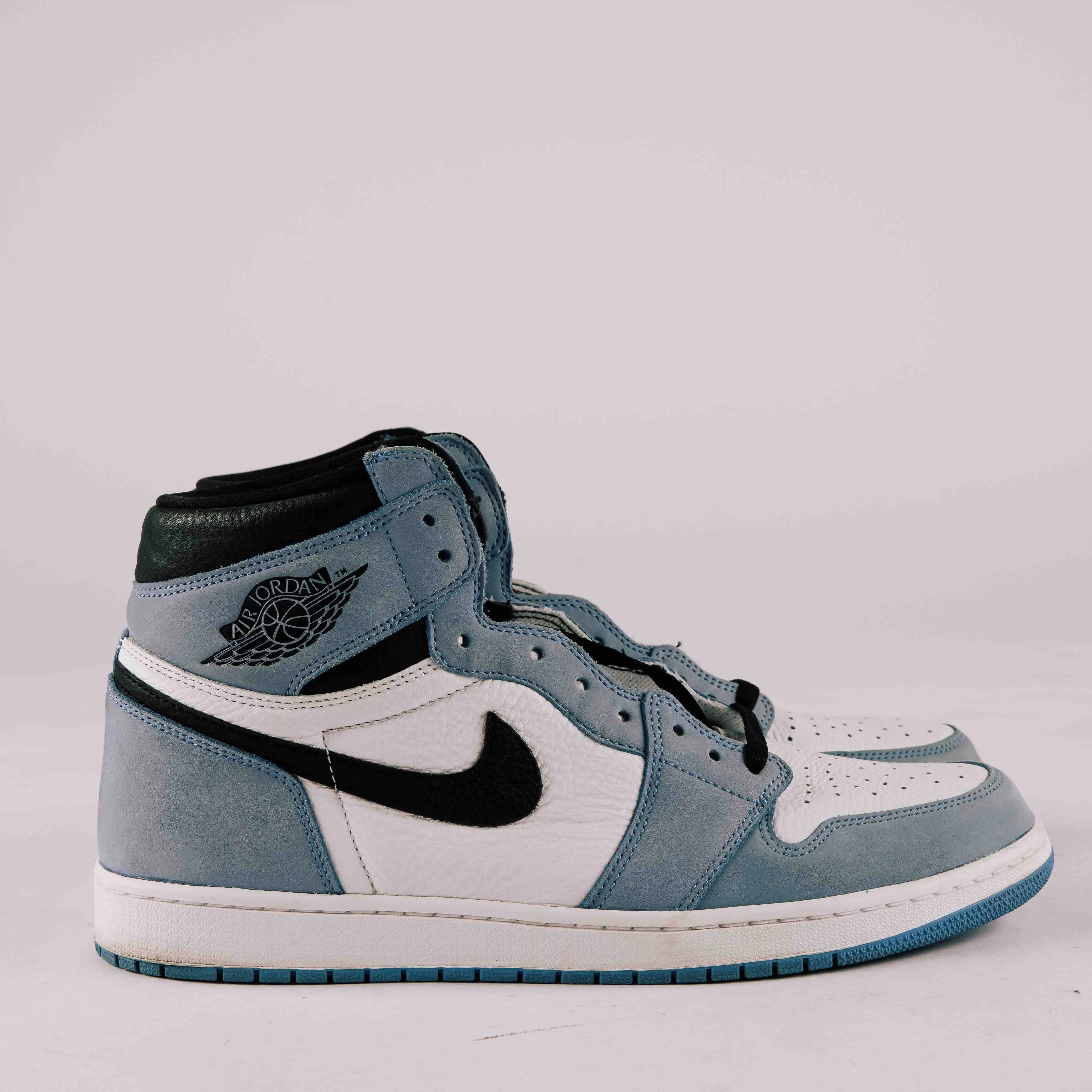 Jordan 1 Retro High White University Blue Black (No Box) - Used - 2046