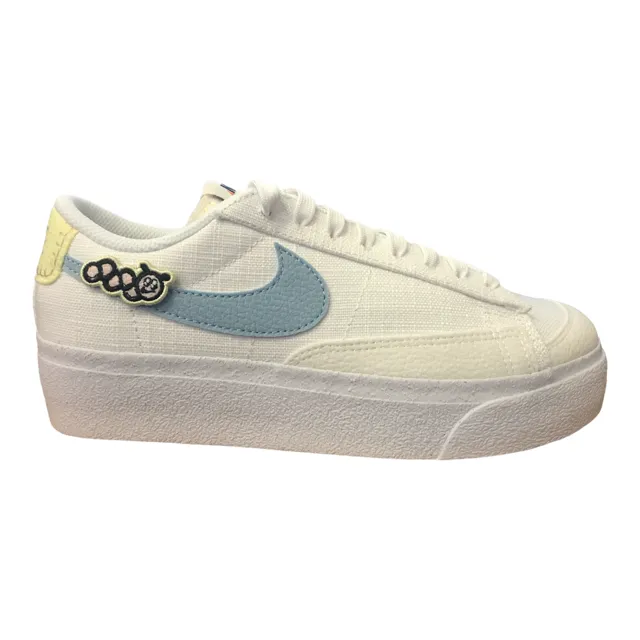 Nike scarpa sneakers da donna con zeppa in canvas Blazer Low Next Nature SE DJ6376 100 bianco