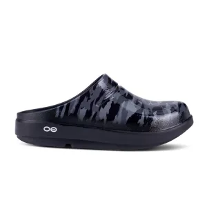 'OOFOS' Women's OOcloog Luxe Pixel Clog - Black / Camo