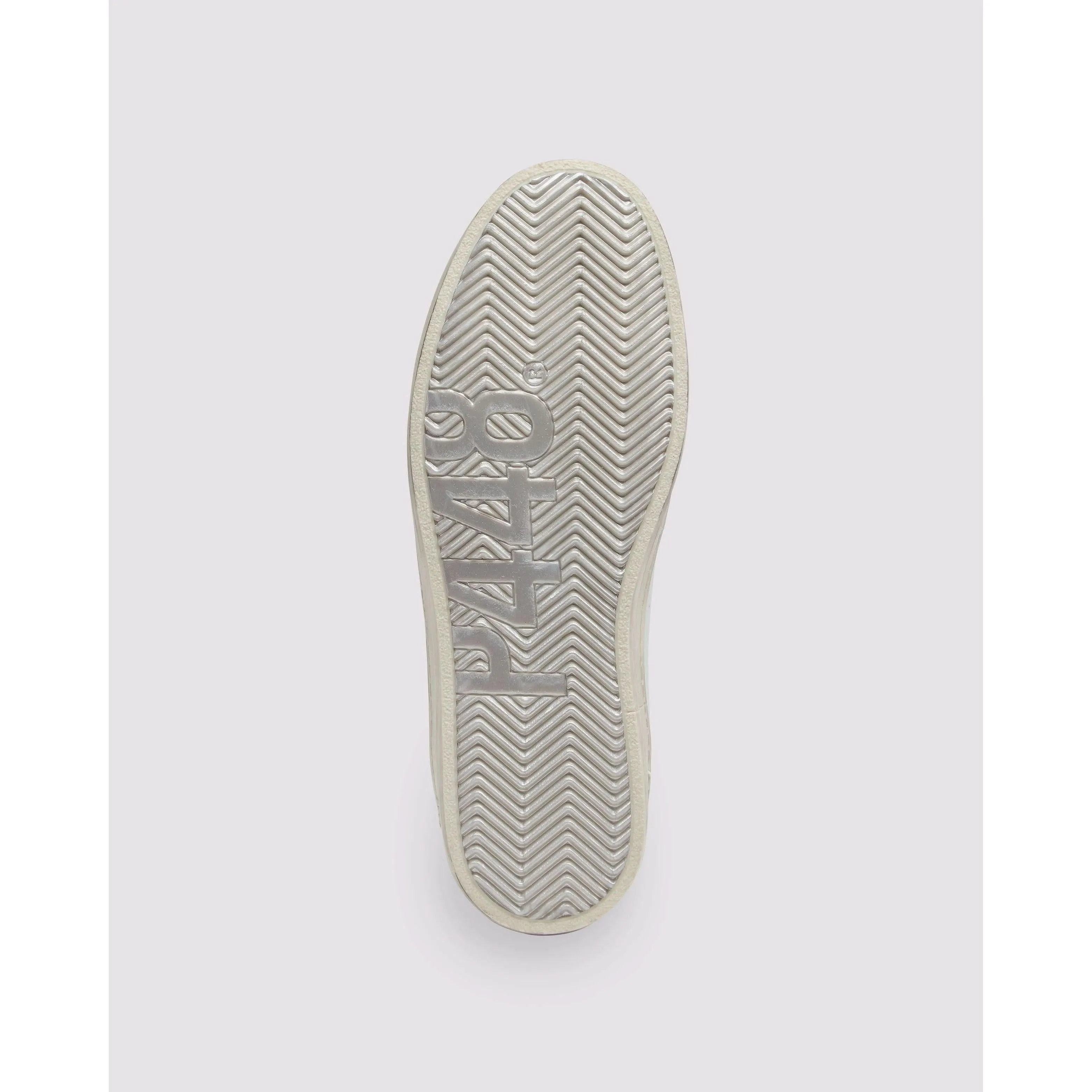 P448 John Beige Cro