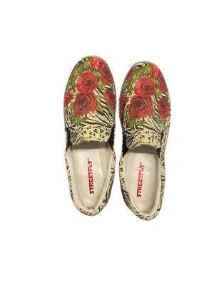 Shoes Flats By Clothes Mentor In Floral Print