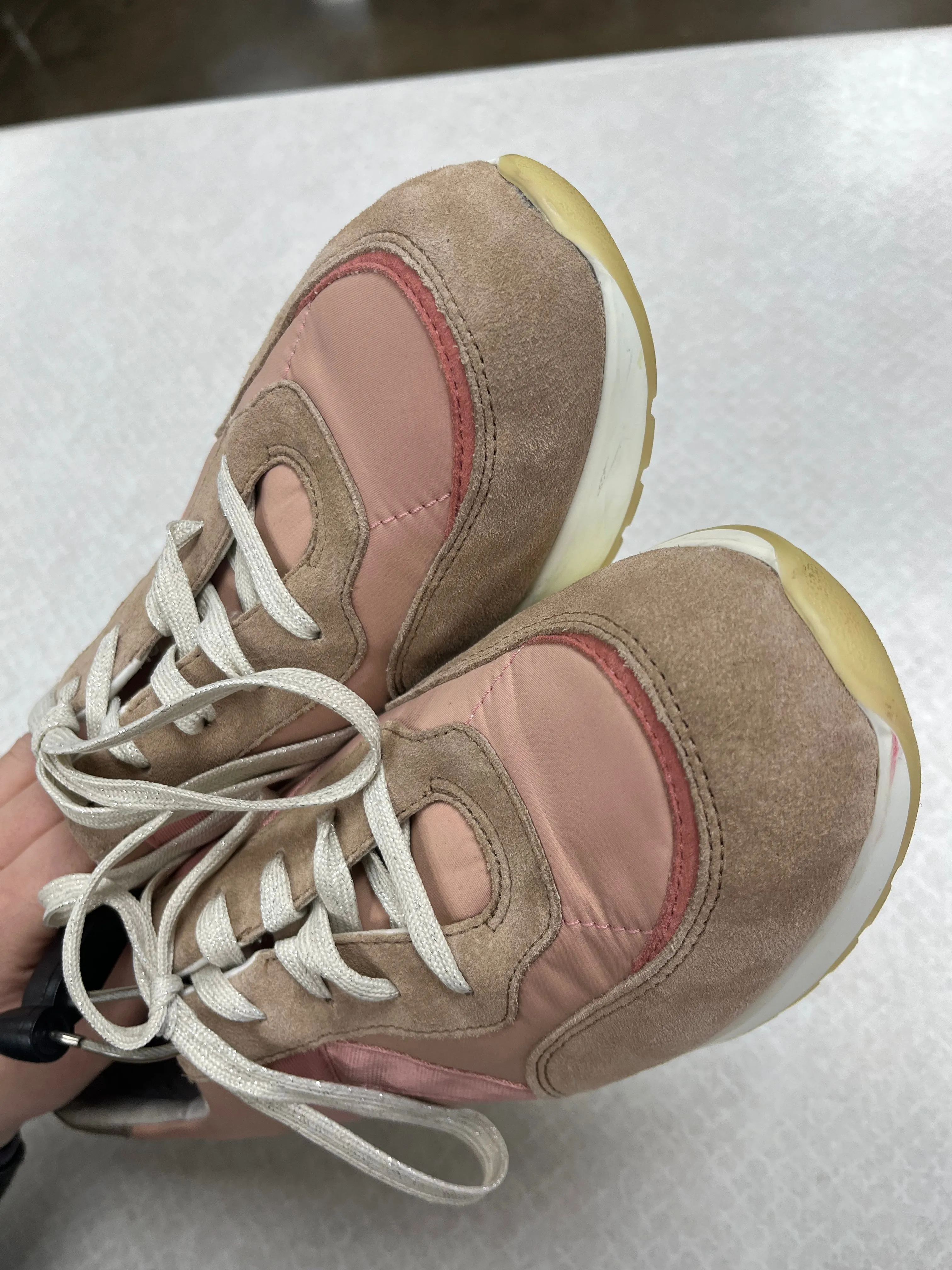 Shoes Sneakers By Munro In Pink & Tan, Size:9.5